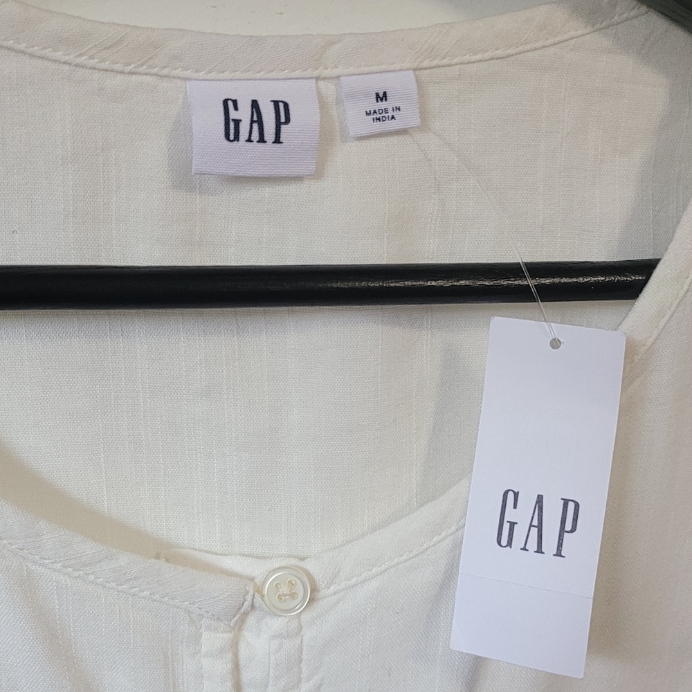 GAP White Ruffled Blouse - Picture 2 of 4
